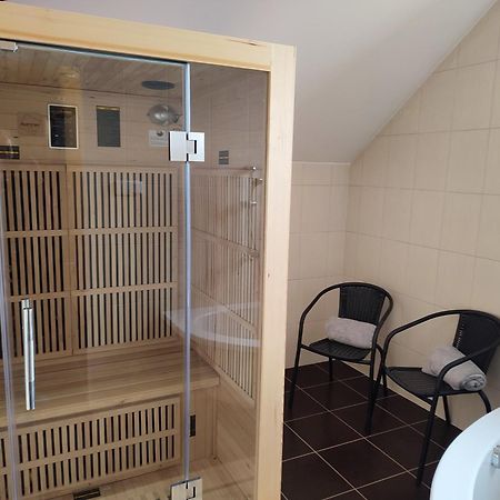 Penzion A Restaurace Na Salasi Hutisko Экстерьер фото