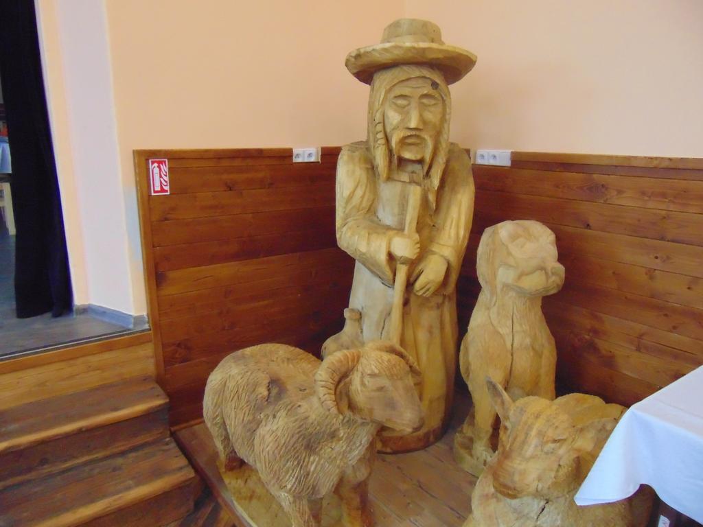 Penzion A Restaurace Na Salasi Hutisko Экстерьер фото
